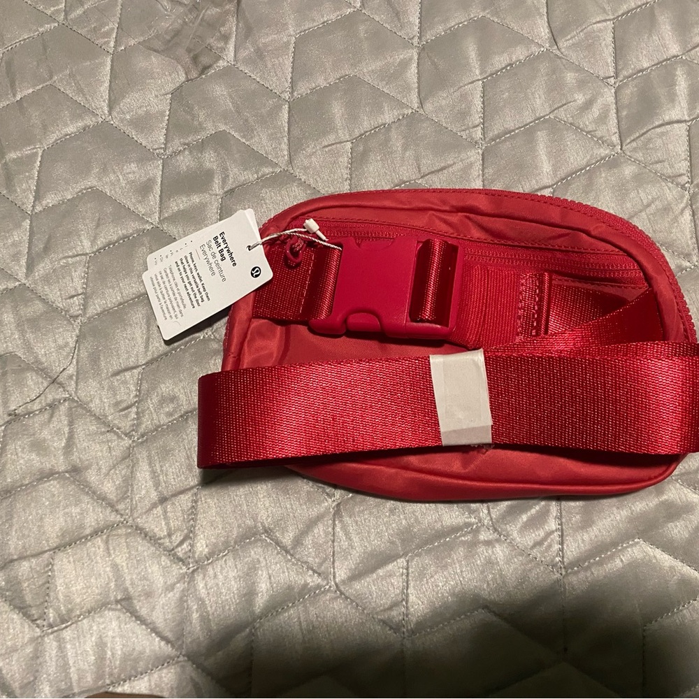 Lululemon everywhere belt Bag 1L - Picture 2 of 5